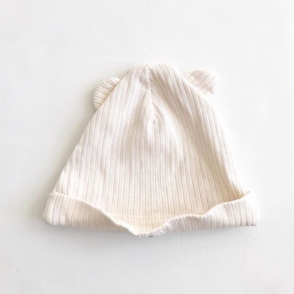 Babygap ribbed bear face beanie EUC 6-12 months - Picture 4 of 4